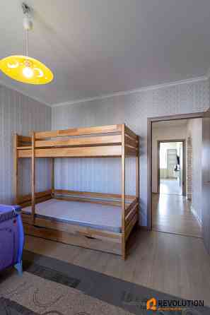 Без %; вул. Урлівська 19; 3-кім; Дарницький район; м. Осокорки - 15 хв Київ