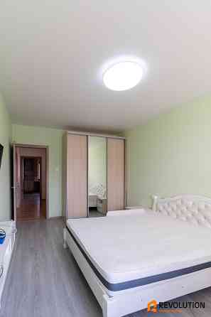 Без %; вул. Урлівська 19; 3-кім; Дарницький район; м. Осокорки - 15 хв Київ