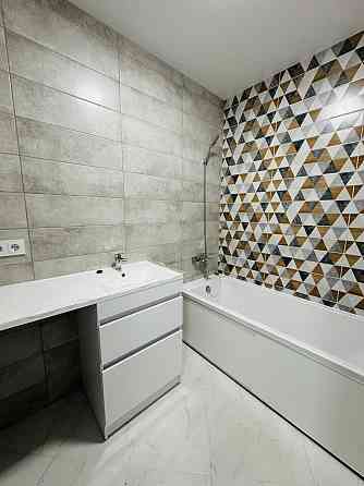 Продам 2-кімнатну квартиру в центрі з ремонтом Кам`янець-Подільський