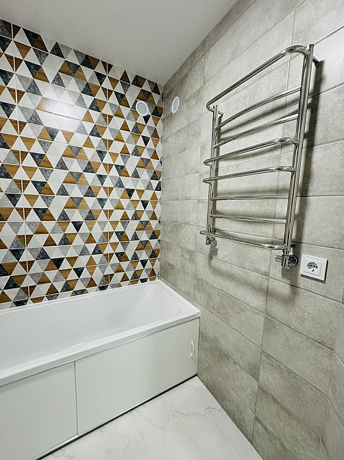 Продам 2-кімнатну квартиру в центрі з ремонтом Кам`янець-Подільський - зображення 4