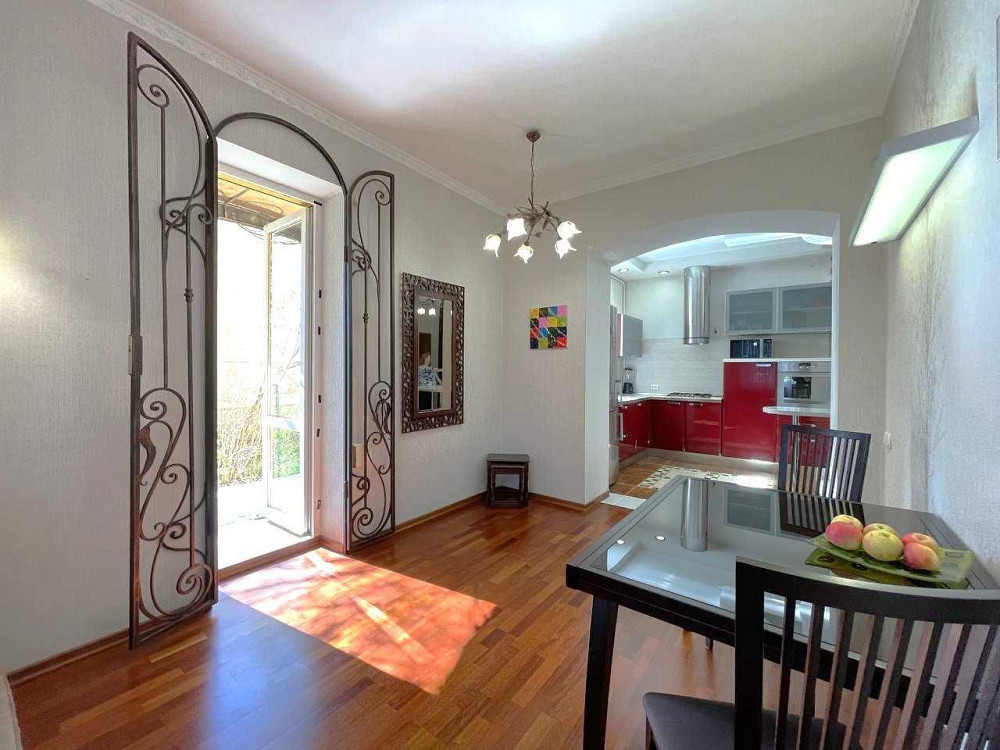 4к квартира особнячного типу. 175м.кв.Власне подвір'я, гараж, укриття. Львов - изображение 2