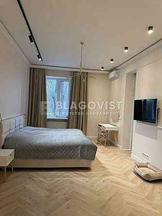 Продається 2к квартира вул Антонова Авіаконструктора 2/32 Київ