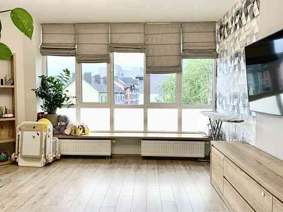 Продаж 2 кім. квартири з ремонтом, м. Винники (вул. Кільцева,12) Винники