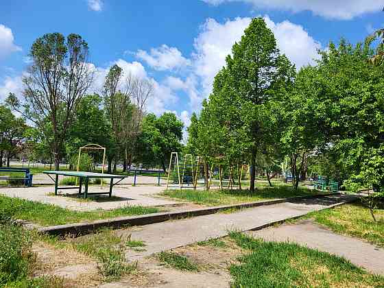 Продажа 3 х комн.кв Запорожская/  2 этаж +монолитный  .дом +видео обз Запорожье