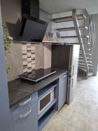 Продам 1 комн  двухуровневую квартиру Новострой  м.Центральный рынок Харьков