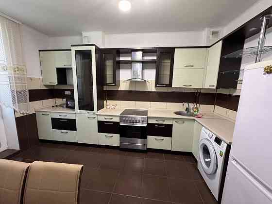 Здається 2- х кімнатна квартира в Зоряному, район парку Черновцы