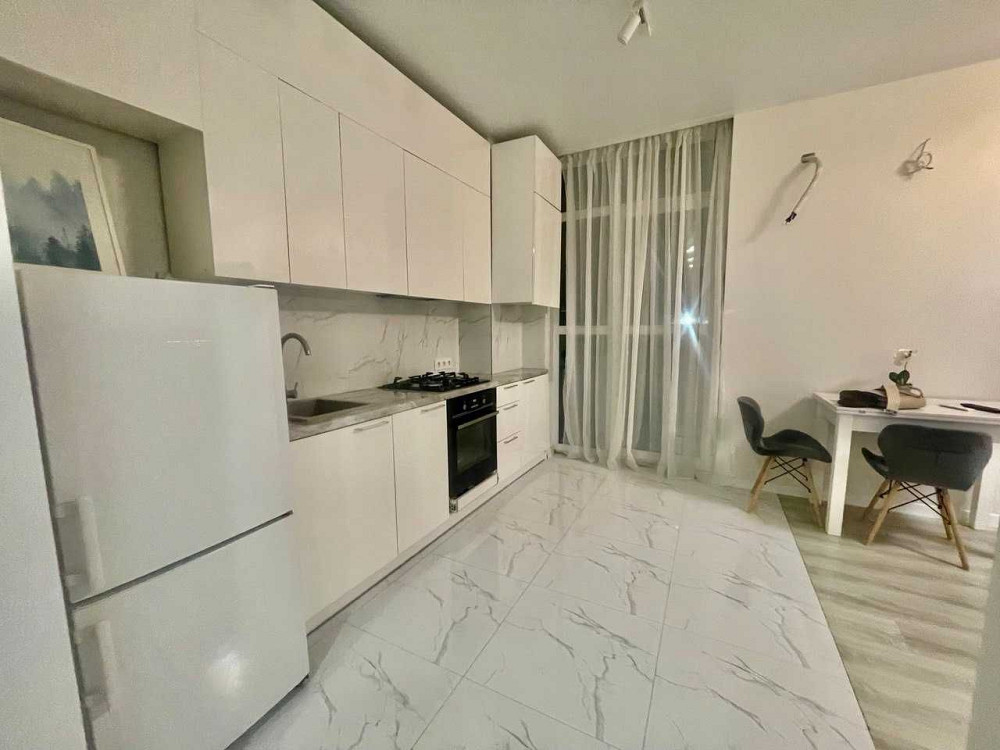 Оренда квартири у новобудові з відкритим балконом Львов - изображение 1