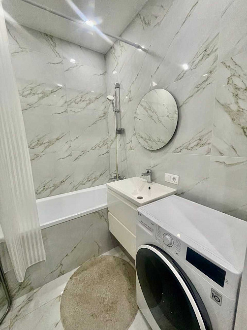 Оренда квартири у новобудові з відкритим балконом Львов - изображение 3