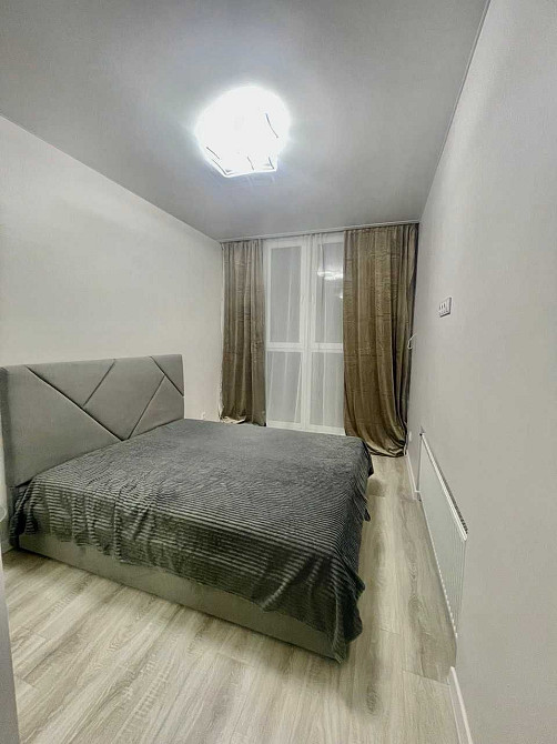 Оренда квартири у новобудові з відкритим балконом Львов - изображение 2