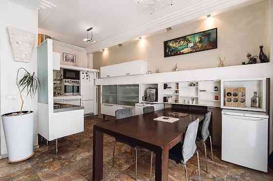 Аренда Большая 2-х ком. квартира 105м жк Шах Наме. Кухня-студио 50м и Одесса