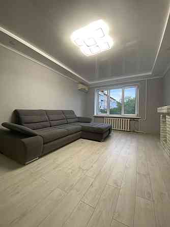 Здається в оренду 3-кімнатна квартира в хорошому районі Черновцы