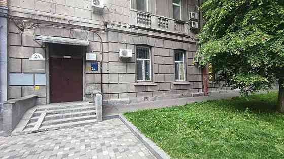 Продам 4-кім.Квартиру Шевченківському р-н вул.Золотоворіська 2(а.) Київ