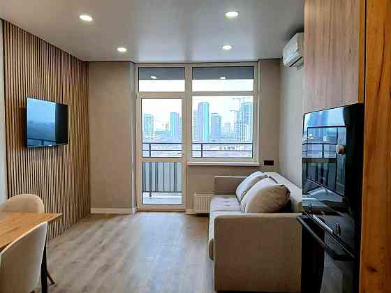 ЖК Варшавський 2к квартира з ремонтом 70 кв м  Виноградар Київ