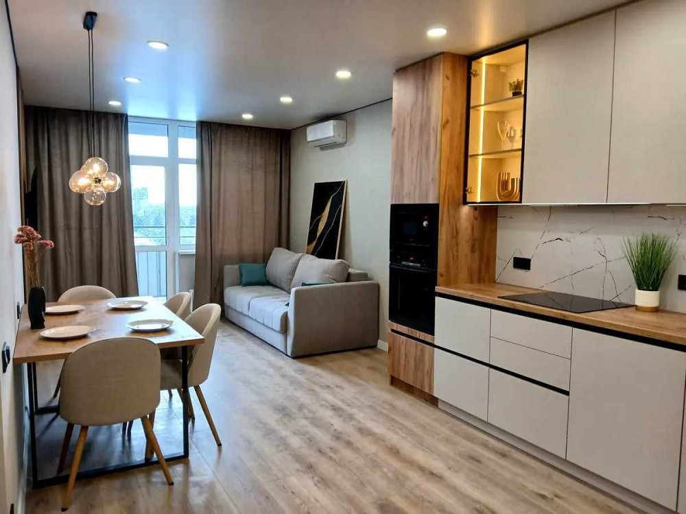 ЖК Варшавський 2к квартира з ремонтом 70 кв м  Виноградар Київ - зображення 1