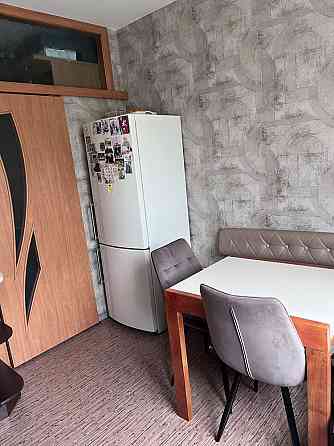 Продам 2-кімнатку квартиру Лозовая