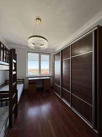 Продається 3-кімнатна квартира площею 100 м², Ужгород