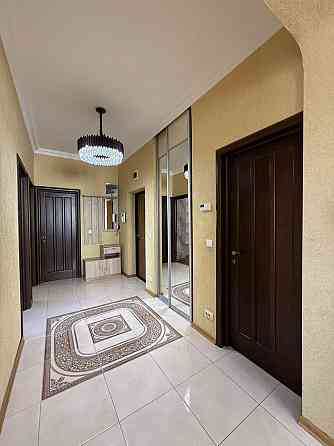 Продається 3-кімнатна квартира площею 100 м², Ужгород