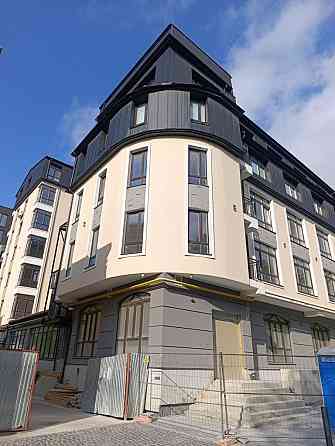 Продаж 3-кімнатної дворівневої квартири з мансардою на вул. Пекарська Львов