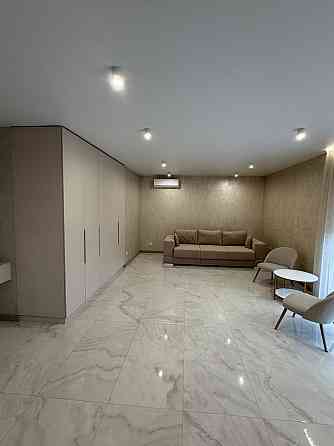 Квартира з власним гаражом в центрі Черкаси