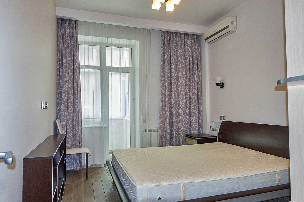 3к. ул. Гончара 14/26, угол ул. Рейтарская. М. Золотые Ворота Киев - изображение 5