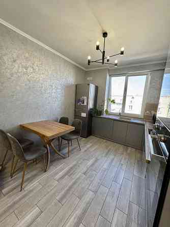 Продаж 3 кімнатної квартири з ремонтом в новобудові Пустомыты