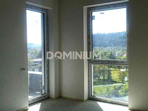 Продається 4 кімнатна квартира в новобудові в м. Хуст Хуст