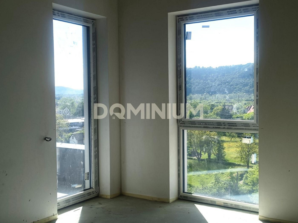 Продається 4 кімнатна квартира в новобудові в м. Хуст Хуст - зображення 1