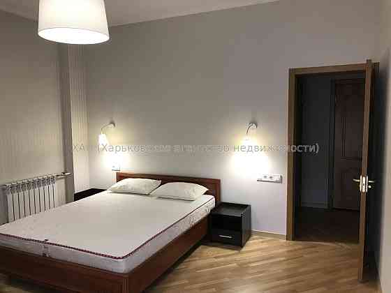 Продам 4к кв.у центрі міста 120тис.з послугами АН  М52 Харьков