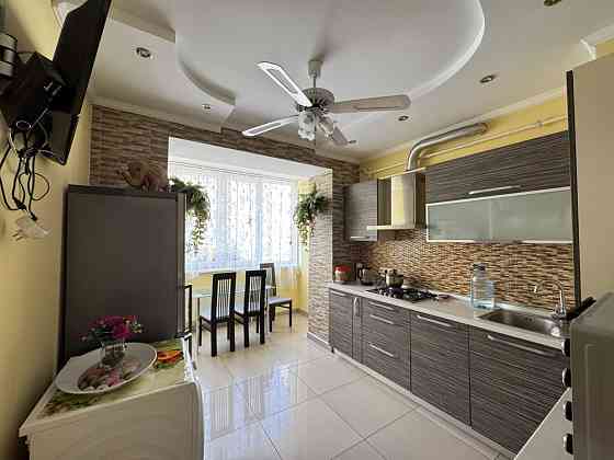 Здається 3- х кімнатна новобудова на Будівельників Черновцы