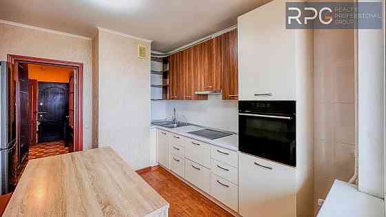 Без комісії  Видова квартира в Новобудові біля метро Чернігівська Киев