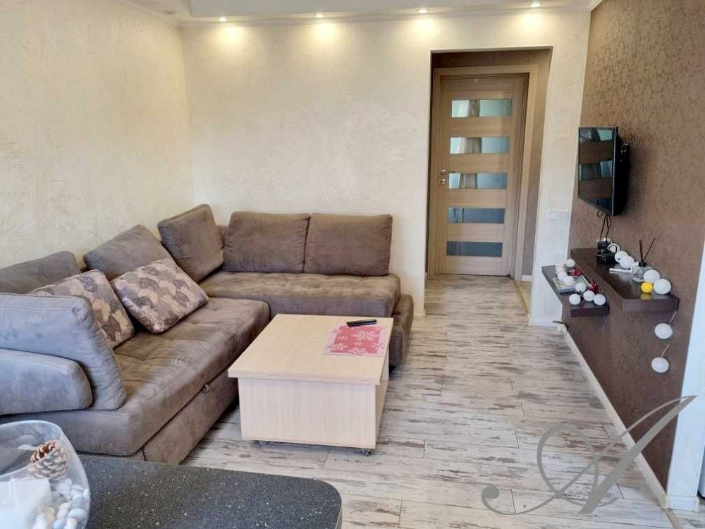 +++ Аренда 2к кв. с ремонтом в р-не самолета на бул. Шевченко Запорожье - изображение 1