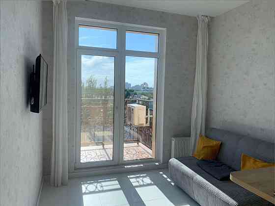 ЖК "50 Жемчужина", 1 комн с ремонт и мебелью, большой балкон, 7 этаж. Одеса