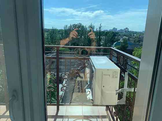 ЖК "50 Жемчужина", 1 комн с ремонт и мебелью, большой балкон, 7 этаж. Одеса