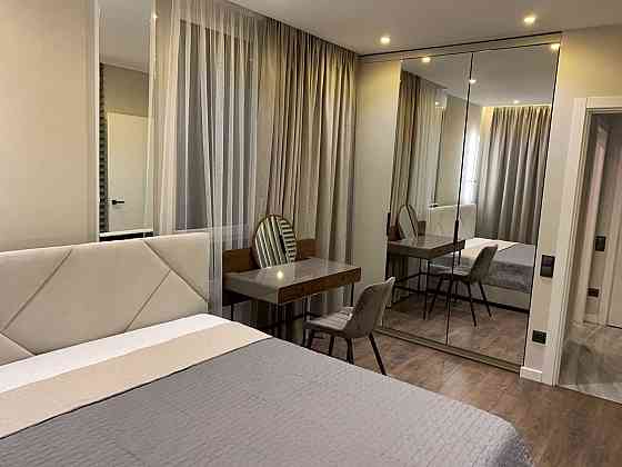 Оренда стильної 1-кімнатної квартири з кухнею-вітальнею в ЖК Семицвіт Львов