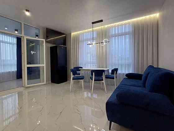 Перша здача 2-х кім.кв.+кухня вітальня +кабінет в жк Голоські Кручі Львов