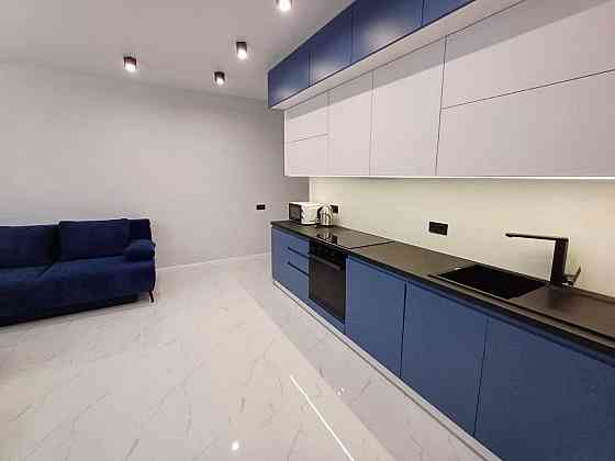 Перша здача 2-х кім.кв.+кухня вітальня +кабінет в жк Голоські Кручі Львов