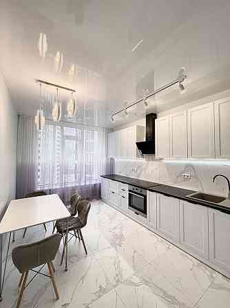 Стильна та затишна квартира в ЖК «Сучасний квартал» Киев