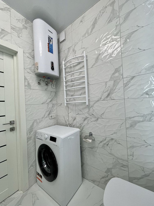 Стильна та затишна квартира в ЖК «Сучасний квартал» Киев - изображение 6