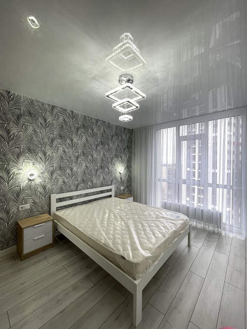 Стильна та затишна квартира в ЖК «Сучасний квартал» Киев - изображение 3