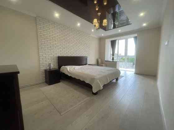 Продається квартира 3-кімнати Ужгород