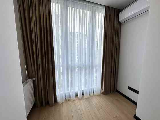 Продам стильну, з якісним ремонтом велику 1 кімнатну квартиру в центрі Ивано-Франковск