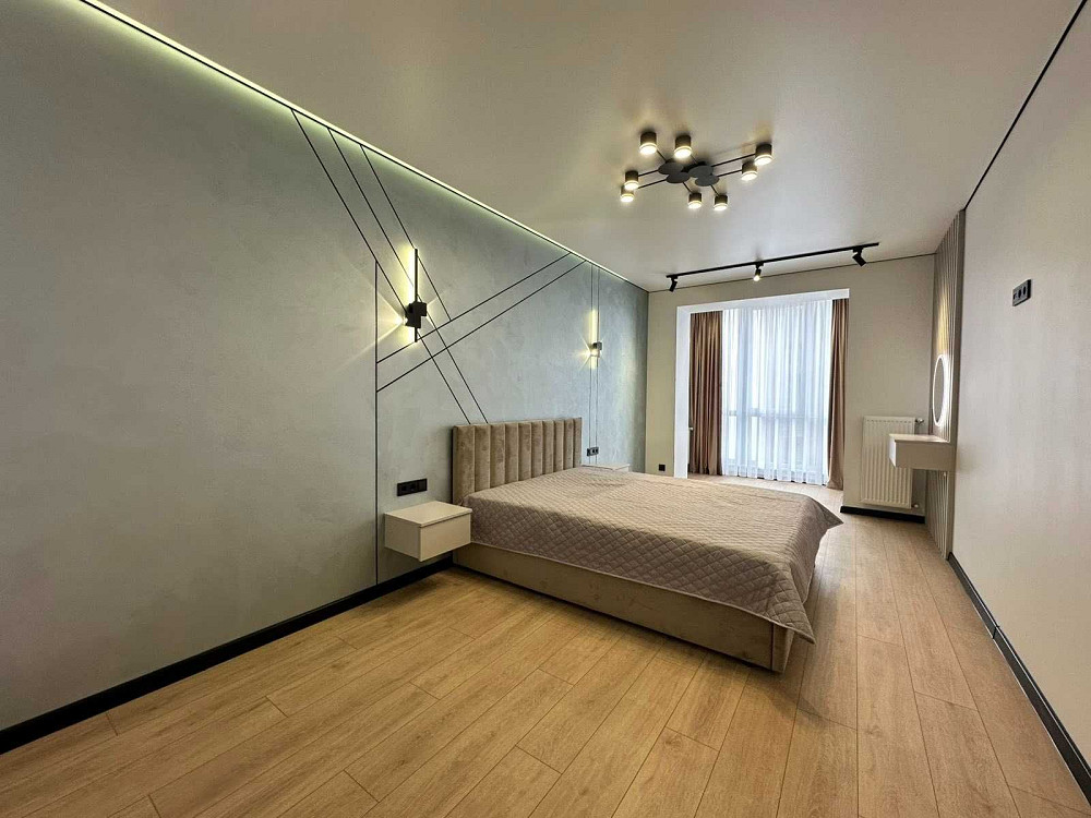 Продам стильну, з якісним ремонтом велику 1 кімнатну квартиру в центрі Івано-Франківськ - зображення 3