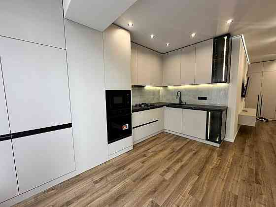 Продам 2 кімнатну квартиру з функцією 3 кімнатної в центрі міста. Ивано-Франковск