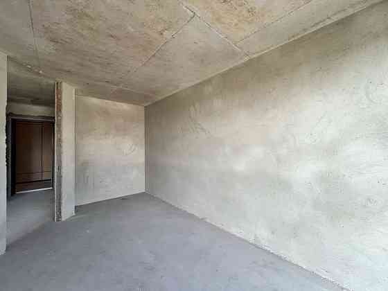 Продам власну квартиру в ЖК Parkland з розвиненой  інфрастуктурою Ужгород