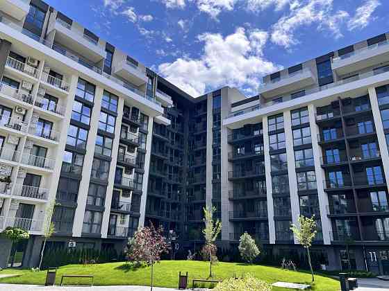 Продам власну квартиру в ЖК Parkland з розвиненой  інфрастуктурою Ужгород