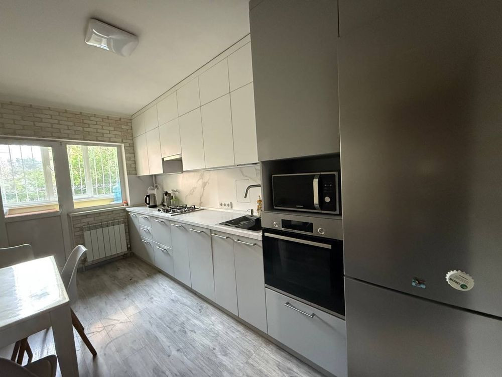 Простора 2-к квартира з ремонтом Ірпінь Ирпень - изображение 2