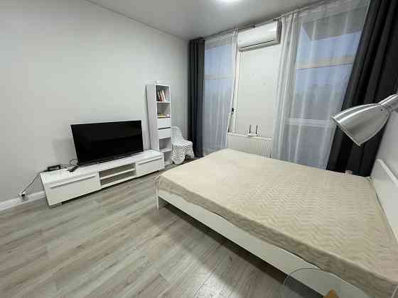 Продаж однокімнатної квартири з ремонтом в ЖК Парк Таун, ліс, сосни Гостомель