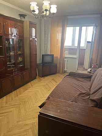 Трехкомнатная квартира, Хорьковское шоссе, Дарницкий район Киев