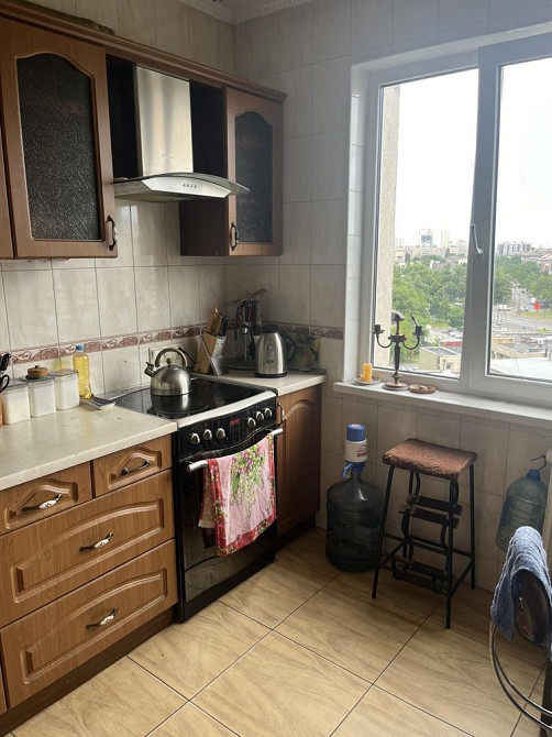 Трехкомнатная квартира, Хорьковское шоссе, Дарницкий район Киев - изображение 1