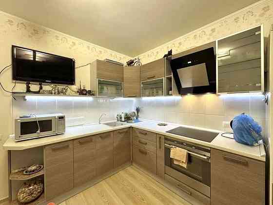 Квартира світла затишна з ремонтом, з меблями та технікою Днепр